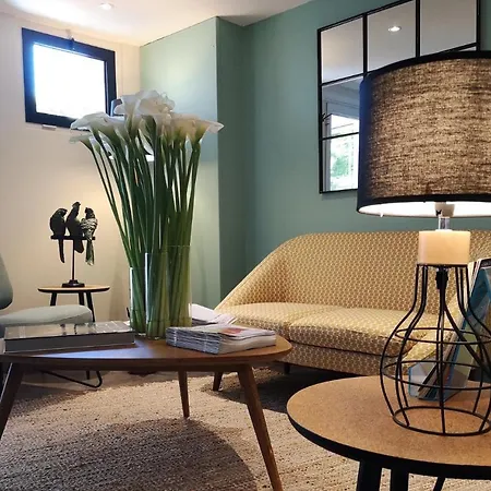 Guest house Couette Et Cafe