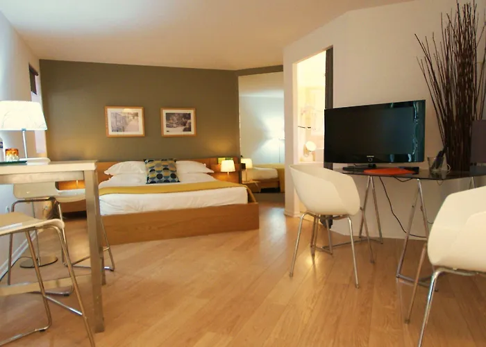 Casa de hóspedes Couette Et Cafe 4*